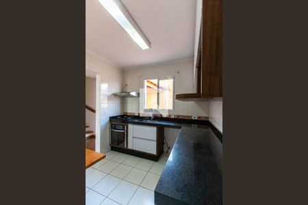 Casa para alugar com 82m², 3 quartos e 2 vagasCozinha