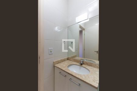 Casa para alugar com 82m², 3 quartos e 2 vagasBanheiro dos Quartos (segundo andar)