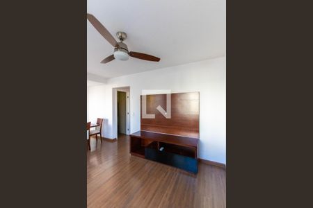 Sala de casa para alugar com 3 quartos, 82m² em Chácara Ondas Verdes, Cotia