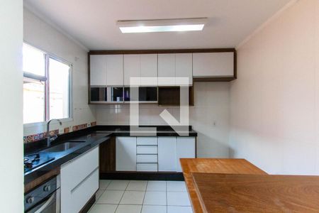 Casa para alugar com 82m², 3 quartos e 2 vagasCozinha