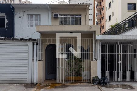 Fachada de casa à venda com 2 quartos, 65m² em Vila Olímpia, São Paulo