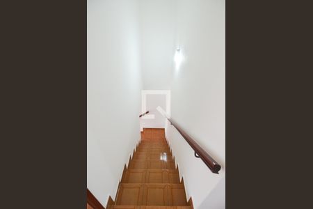 Casa para alugar com 182m², 3 quartos e 5 vagasEscada Sala/Quartos