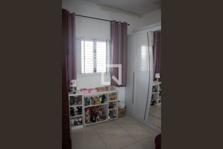 Casa à venda com 160m², 2 quartos e 2 vagas Casa à venda com 160m², 2 quartos e 2 vagasCloset do quarto