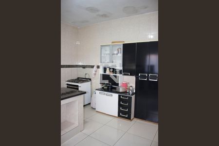 Casa à venda com 160m², 2 quartos e 2 vagas Casa à venda com 160m², 2 quartos e 2 vagasCozinha