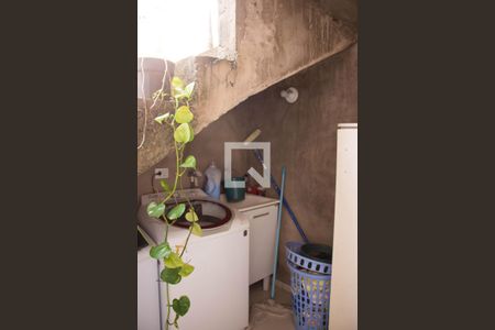 Casa à venda com 160m², 2 quartos e 2 vagas Casa à venda com 160m², 2 quartos e 2 vagasLavanderia