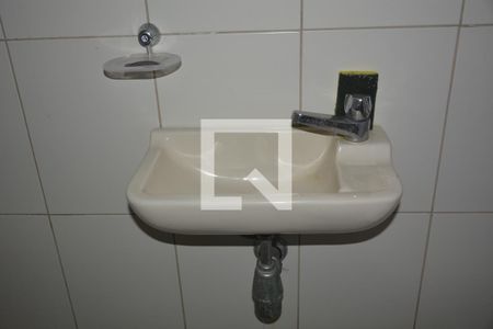 Casa para alugar com 350m², 5 quartos e 3 vagasBanheiro de Serviço