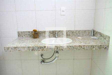 Casa para alugar com 350m², 5 quartos e 3 vagasBanheiro Corredor