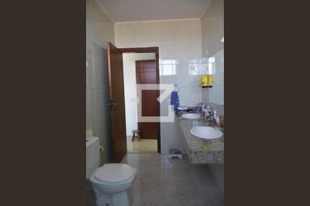 Casa para alugar com 350m², 5 quartos e 3 vagasBanheiro da Suíte 5