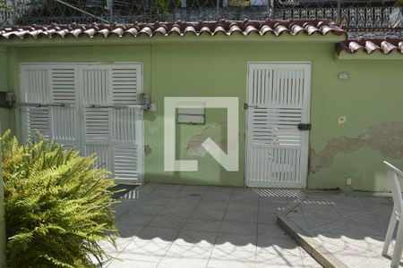 Casa para alugar com 350m², 5 quartos e 3 vagasEntrada