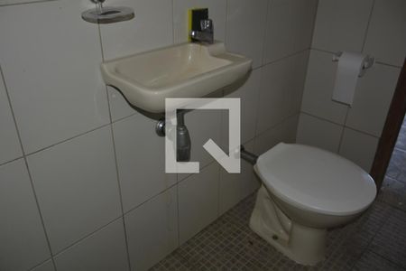 Casa para alugar com 350m², 5 quartos e 3 vagasBanheiro de Serviço