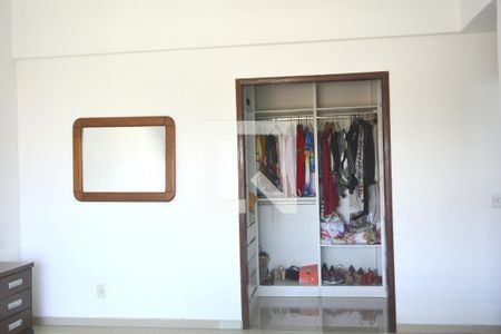 Casa para alugar com 350m², 5 quartos e 3 vagasQuarto 5 - Suíte