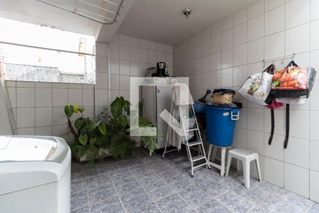 Casa à venda com 200m², 4 quartos e 1 vagaLavanderia