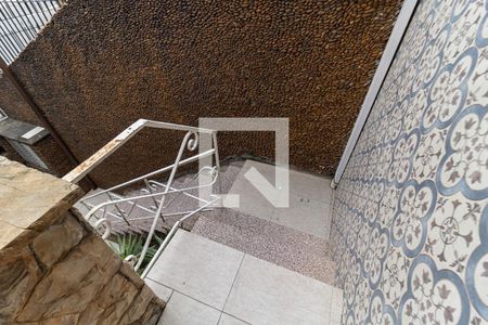 Casa à venda com 200m², 4 quartos e 1 vagaEscada