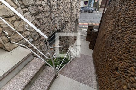 Casa à venda com 200m², 4 quartos e 1 vagaEscada