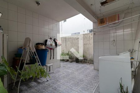 Casa à venda com 200m², 4 quartos e 1 vagaLavanderia