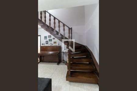 Escada de casa à venda com 4 quartos, 200m² em Cambuci, São Paulo