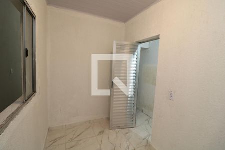 Quarto 1 de casa para alugar com 2 quartos, 65m² em Vila Tolstoi, São Paulo