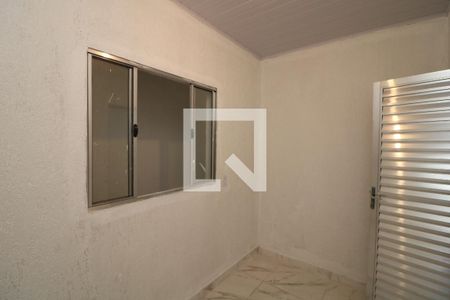 Quarto 1 de casa para alugar com 2 quartos, 65m² em Vila Tolstoi, São Paulo