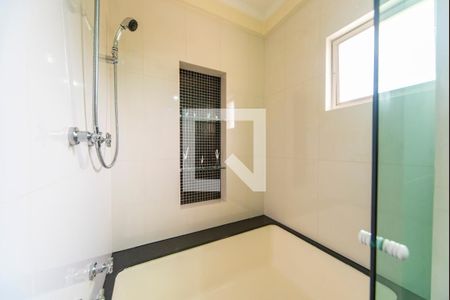 Apartamento à venda com 157m², 3 quartos e 2 vagasBanheira