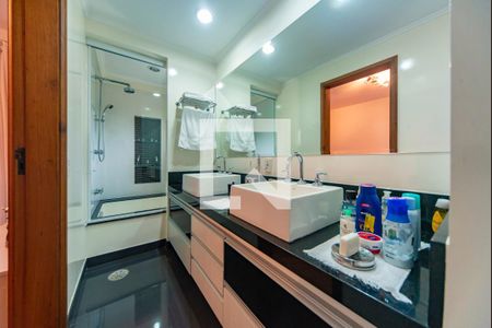 Apartamento à venda com 157m², 3 quartos e 2 vagasBanheiro do Quarto 3