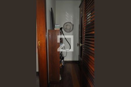 Casa à venda com 450m², 5 quartos e 5 vagasCloset da suíte 3