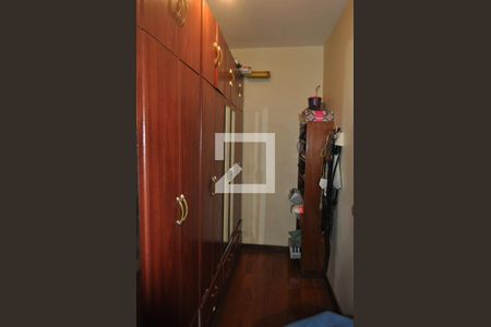 Casa à venda com 450m², 5 quartos e 5 vagasCloset do quarto 4