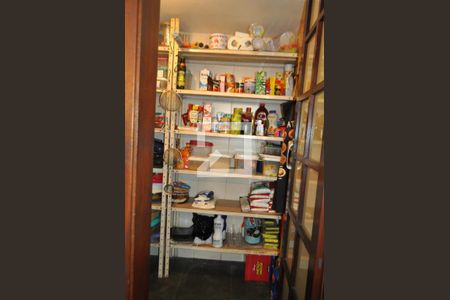 Casa à venda com 450m², 5 quartos e 5 vagasDespensa