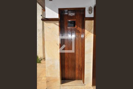 Casa à venda com 450m², 5 quartos e 5 vagasSaúna