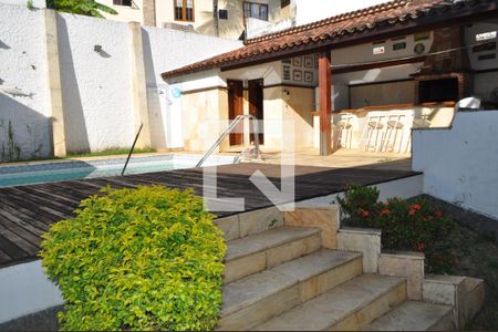 Casa à venda com 450m², 5 quartos e 5 vagasPiscina