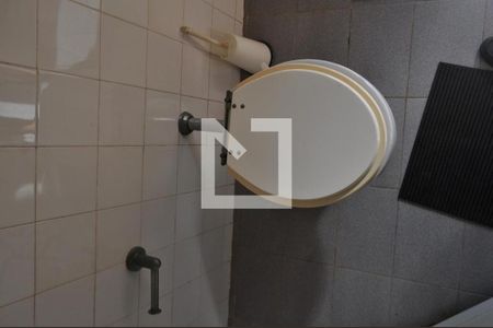 Casa à venda com 450m², 5 quartos e 5 vagasBanheiro de Serviço