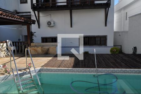 Casa à venda com 450m², 5 quartos e 5 vagasPiscina