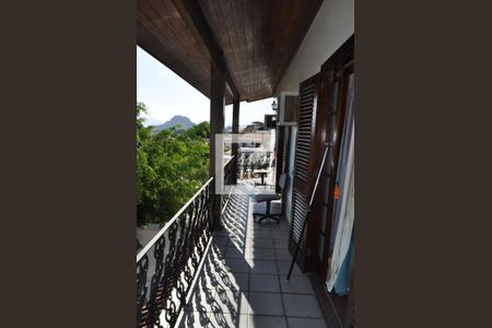 Casa à venda com 450m², 5 quartos e 5 vagasVaranda do Quarto 1 e 2