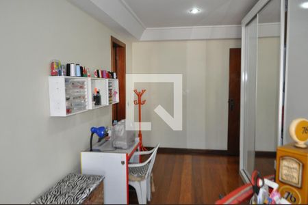 Casa à venda com 450m², 5 quartos e 5 vagasQuarto 3 - Armários