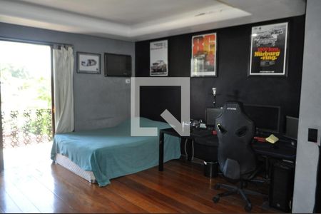 Casa à venda com 450m², 5 quartos e 5 vagasQuarto 1 - Armários