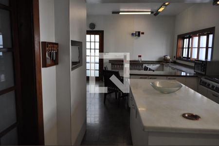 Casa à venda com 450m², 5 quartos e 5 vagasCozinha - Armários