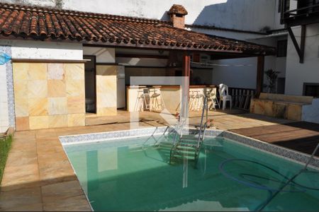 Casa à venda com 450m², 5 quartos e 5 vagasPiscina