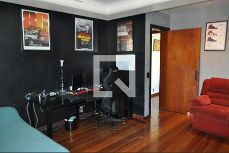 Casa à venda com 450m², 5 quartos e 5 vagasQuarto 1 - Armários