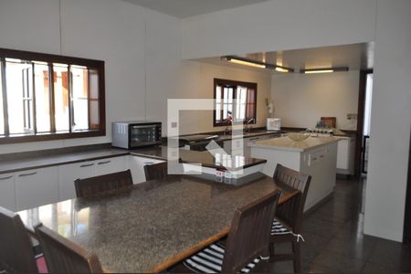 Casa à venda com 450m², 5 quartos e 5 vagasCozinha - Armários