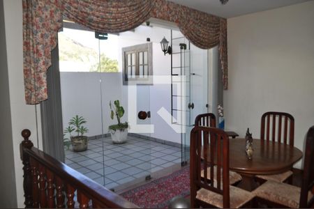 Casa à venda com 450m², 5 quartos e 5 vagasSala de Inverno