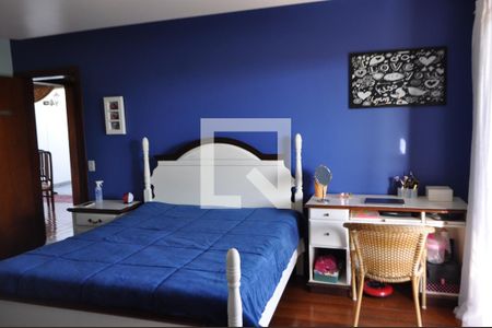 Casa à venda com 450m², 5 quartos e 5 vagasQuarto 2 - Armários