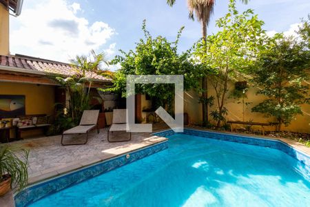 Casa para alugar com 350m², 3 quartos e 3 vagas Casa para alugar com 350m², 3 quartos e 3 vagasÁrea da Piscina