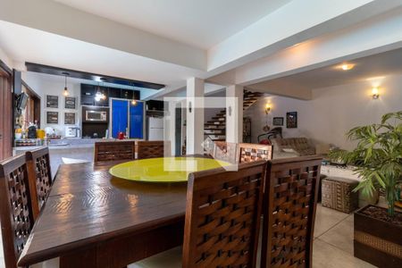 Casa para alugar com 350m², 3 quartos e 3 vagas Casa para alugar com 350m², 3 quartos e 3 vagasSala de Jantar