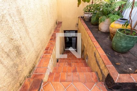 Casa para alugar com 350m², 3 quartos e 3 vagas Casa para alugar com 350m², 3 quartos e 3 vagasAcesso Secundário