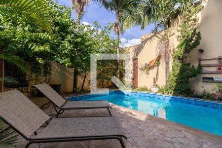 Casa para alugar com 350m², 3 quartos e 3 vagas Casa para alugar com 350m², 3 quartos e 3 vagasÁrea da Piscina