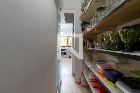 Casa para alugar com 350m², 3 quartos e 3 vagas Casa para alugar com 350m², 3 quartos e 3 vagasDespensa