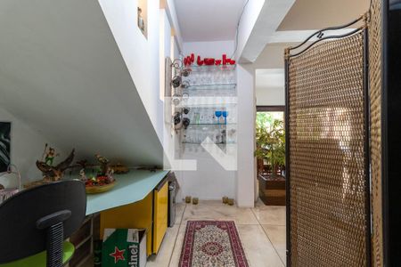 Casa para alugar com 350m², 3 quartos e 3 vagas Casa para alugar com 350m², 3 quartos e 3 vagasEscritório