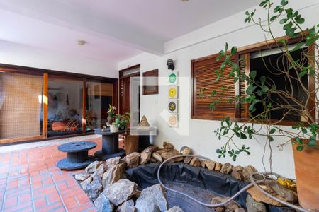 Casa para alugar com 350m², 3 quartos e 3 vagas Casa para alugar com 350m², 3 quartos e 3 vagasEntrada