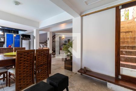 Casa para alugar com 350m², 3 quartos e 3 vagas Casa para alugar com 350m², 3 quartos e 3 vagasSala de Descanso