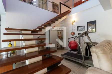 Casa para alugar com 350m², 3 quartos e 3 vagas Casa para alugar com 350m², 3 quartos e 3 vagasSala de Estar 2