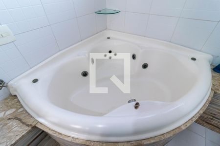 Casa para alugar com 350m², 3 quartos e 3 vagas Casa para alugar com 350m², 3 quartos e 3 vagasBanheiro da Suíte 3 - Hidromassagem